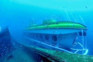 ランサローテ島：ホテル送迎付き本物の潜水艦ダイビング