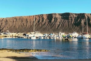 Lanzarote: Return Ferry to La Graciosa with Bus Pickup