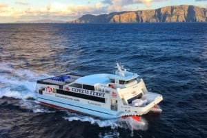 Lanzarote: Roundtrip Ferry Ticket to La Graciosa with Wi-Fi