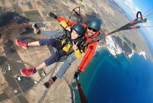 Lanzarote: Tandem Paragliding Flight Over Lanzarote