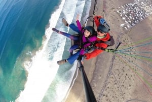 Lanzarote: Tandem Paragliding Flight Over Lanzarote