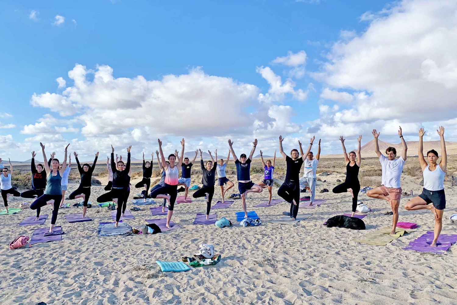 Лансароте: сеанс вулканической йоги с видом на океан