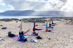 Лансароте: сеанс вулканической йоги с видом на океан