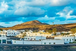 Lanzarote: Volcanos of Timanfaya and Caves Tour with Lunch