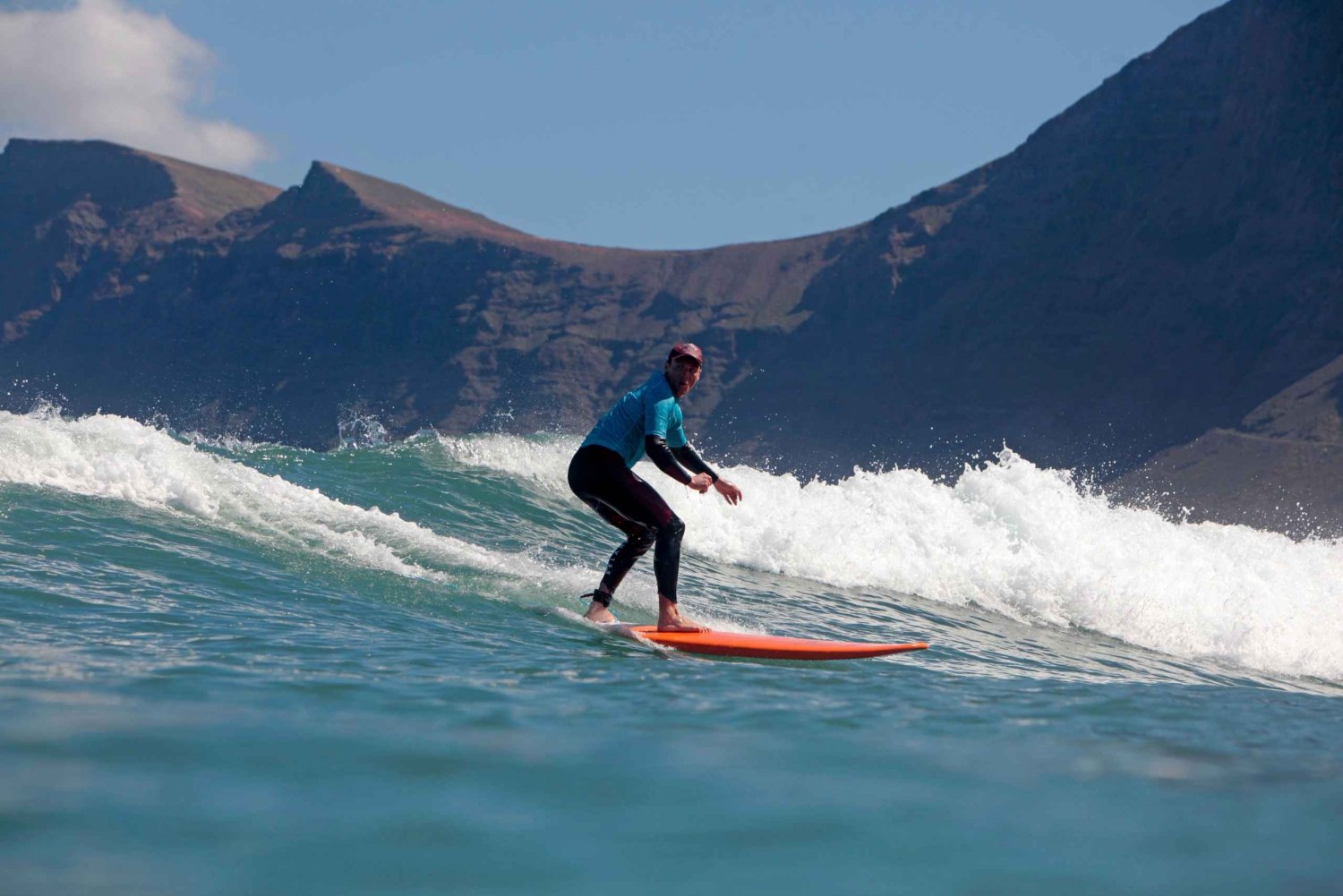 Yksityiset surffauskurssit Lanzarotella: Nauti aalloista yksin