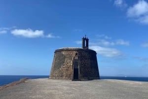 Private unique Cultural & art tour of Lanzarote island