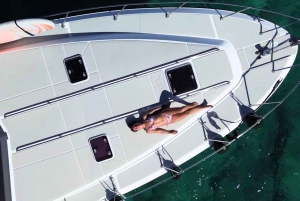 Privat yachtutflykt med gourmetgrill och solnedgång till Papagayos stränder