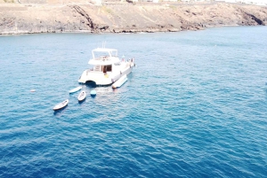 Puerto del Carmen: viaggio in catamarano con sport acquatici