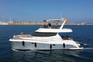 Puerto del Carmen: Private Sunset Catamaran Tour with Drinks