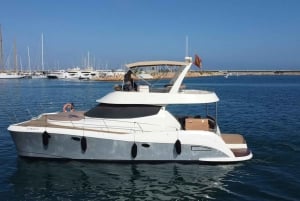 Puerto del Carmen: Private Sunset Catamaran Tour with Drinks