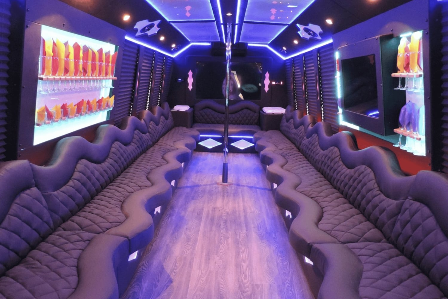 パーティーバス、無料ドリンク、VIP入場付きのベガスクラブクロールNo.1