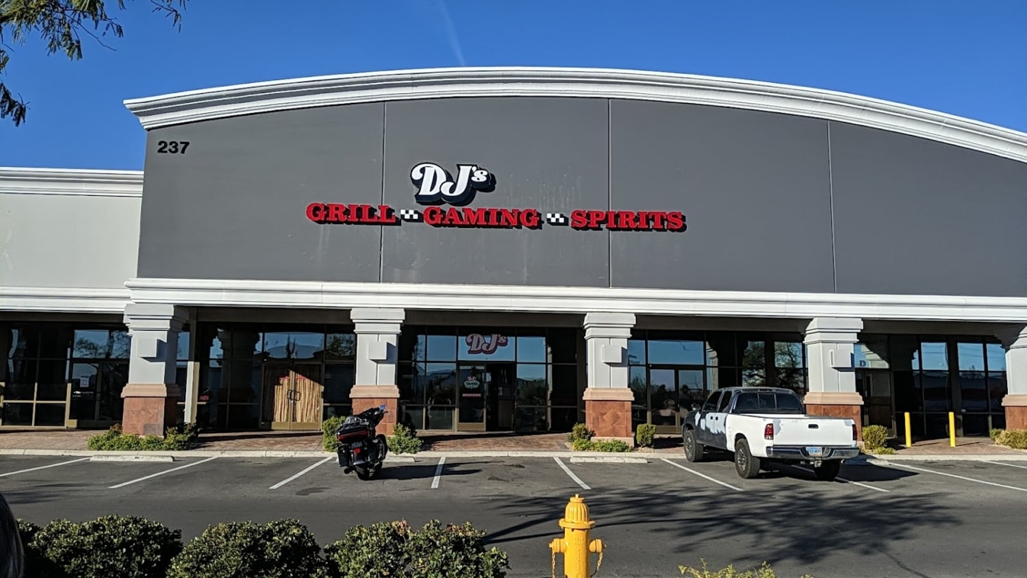 DJ's All American Tavern