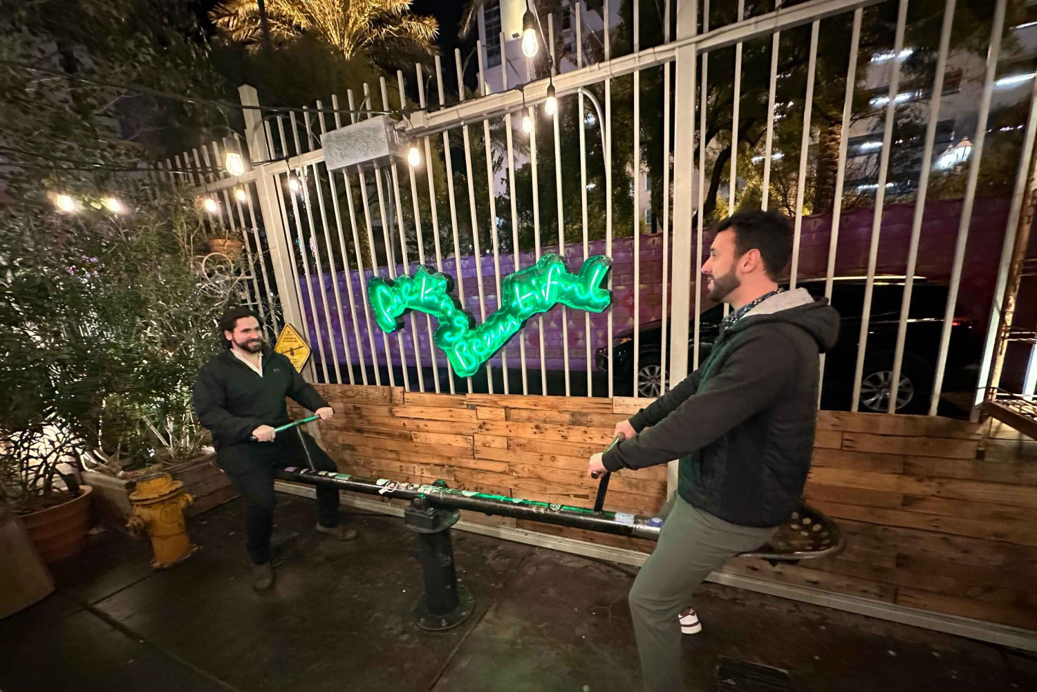 ラスベガスのダウンタウン: フリーモント ストリートのバー巡り