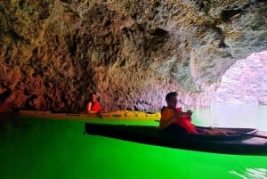 Kingman: Emerald Cave Kajak Tour met gids