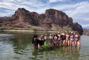 Las Vegasista: Emerald Cave Kayak Tour with Hotel Pickup (Hotellin nouto): Emerald Cave Kayak Tour with Hotel Pickup (Hotellin haku)