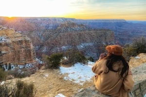 Från Vegas: Grand Canyon & Lower Antelope Canyon 2-dagars tur
