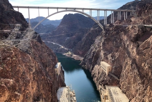 Из Лас-Вегаса: Полудневный тур в Гранд-Каньон с ночевкой в номере