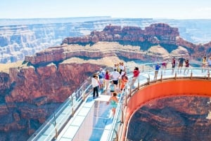 Von Las Vegas aus: Grand Canyon Skywalk Express Hubschrauber-Tour