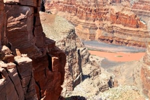 Depuis Las Vegas : visite 5 en 1 du Grand Canyon West avec déjeuner au bord du lac