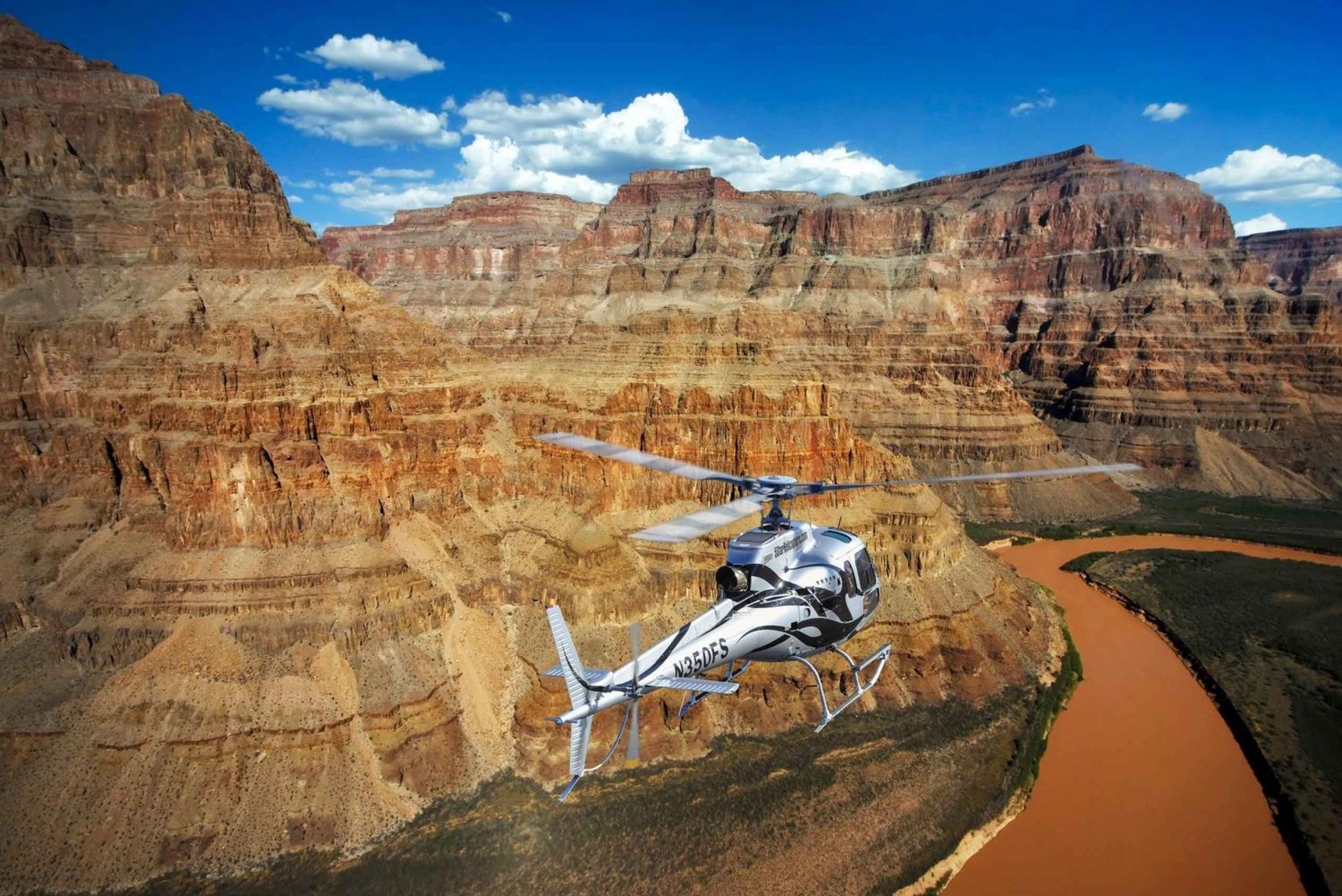 Depuis Las Vegas : Circuit en hélicoptère sur la rive ouest du Grand Canyon