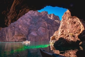 Von Las Vegas aus: Geführte Emerald Cave Kayak Tour