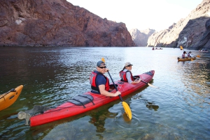 Desde Las Vegas Excursión guiada en kayak por la Cueva Esmeralda