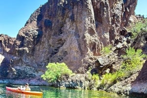 From Las Vegas: Hoover Dam Kayak Trip with 6 Hot Springs