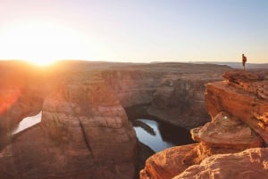 From Las Vegas: Lower Antelope Canyon & Horseshoe Bend Tour