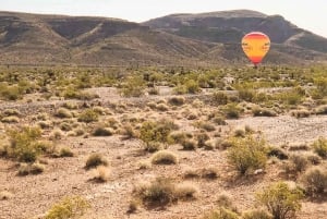De Las Vegas : montgolfière lever du soleil désert de Mojave