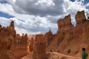 Von Las Vegas aus: Geführte Tagestour zum Zion und Bryce Canyon