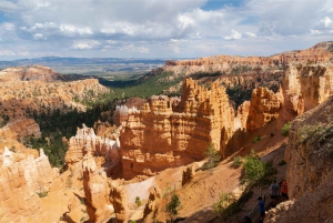 From Las Vegas: Zion and Bryce National Park Overnight Tour