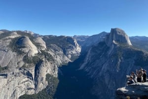 Vegasista: Yellowstone, Yosemite ja Kalliovuoret 11-päiväinen kiertomatka