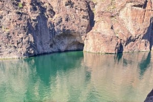 Da Willow Beach: Avventura di un giorno intero in kayak alla Grotta di Smeraldo