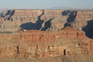 Dagstur till Grand Canyon: Forsränning & helikoptertur