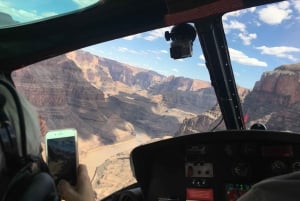 Depuis Vegas : Grand Canyon en hélicoptère avec Eagle Point Landing