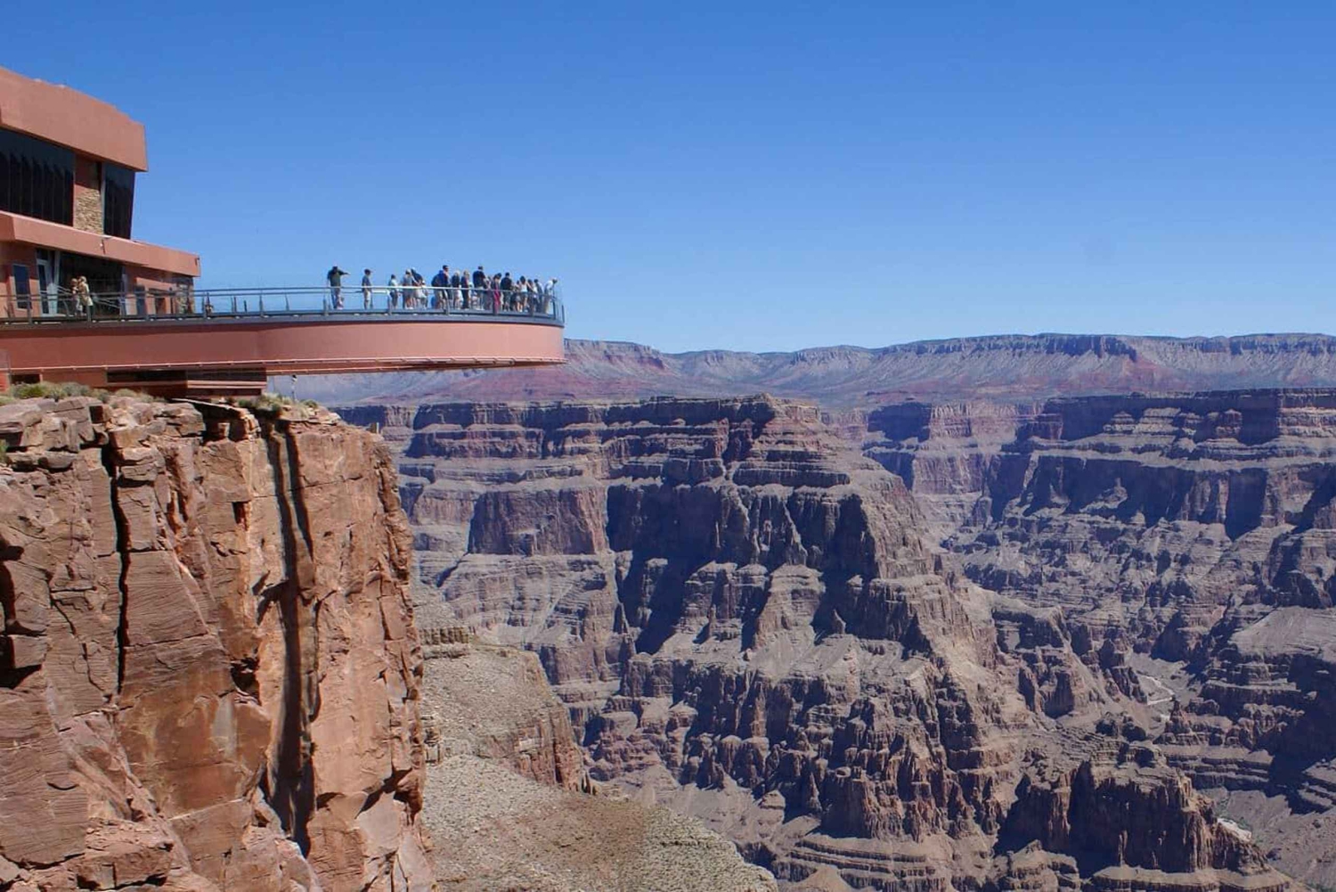 Grand Canyon Hoover Dam en Joshua Tree VIP Tour in kleine groep