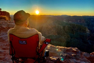 Grand Canyon Ouest : Circuit privé au coucher du soleil depuis Las Vegas