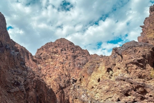 Wanderung zu den heißen Quellen am Goldstrike Canyon mit sechs dampfenden Wasserfällen