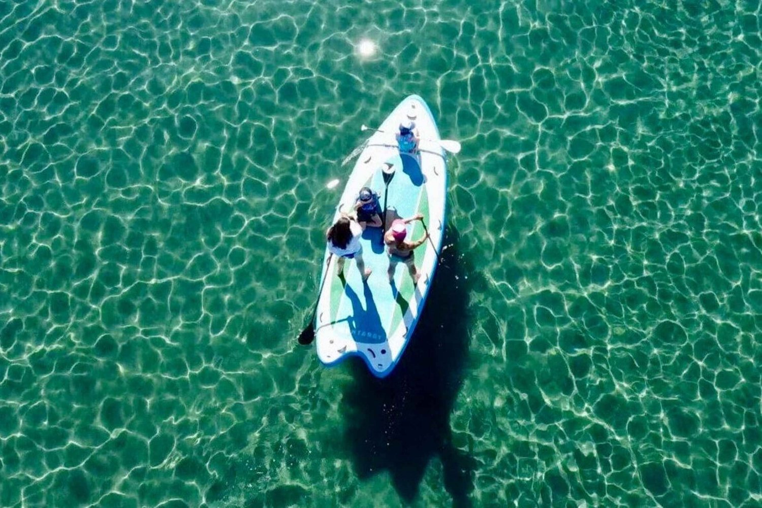 Lago Mead: Tour guidato con la tavola da paddle gigante include 4 persone