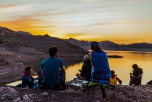 Lago Mead: Tour in kayak al tramonto con cena e falò