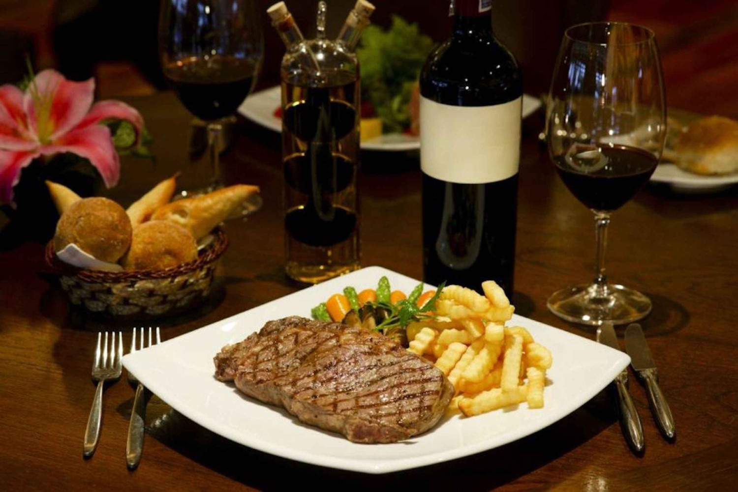 Las Vegas: 90-Day VIP Shop and Dine4Less Card City Hopper