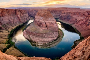 ラスベガス：アンテロープキャニオン少人数グループ1日ツアー