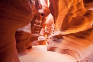 Las Vegas: Antelope, Monument Valley, & Horseshoe 3-Day Tour