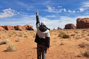 Las Vegas: Antelope, Monument Valley, & Horseshoe 3-Day Tour
