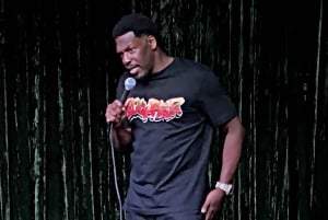 Las Vegas: Stort svart komedieshow med drink