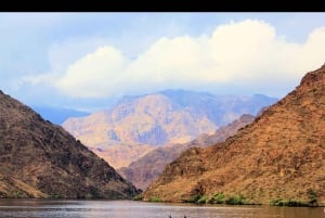 Las Vegas Red Rock Canyon Hiking Adventure & Secret Cave