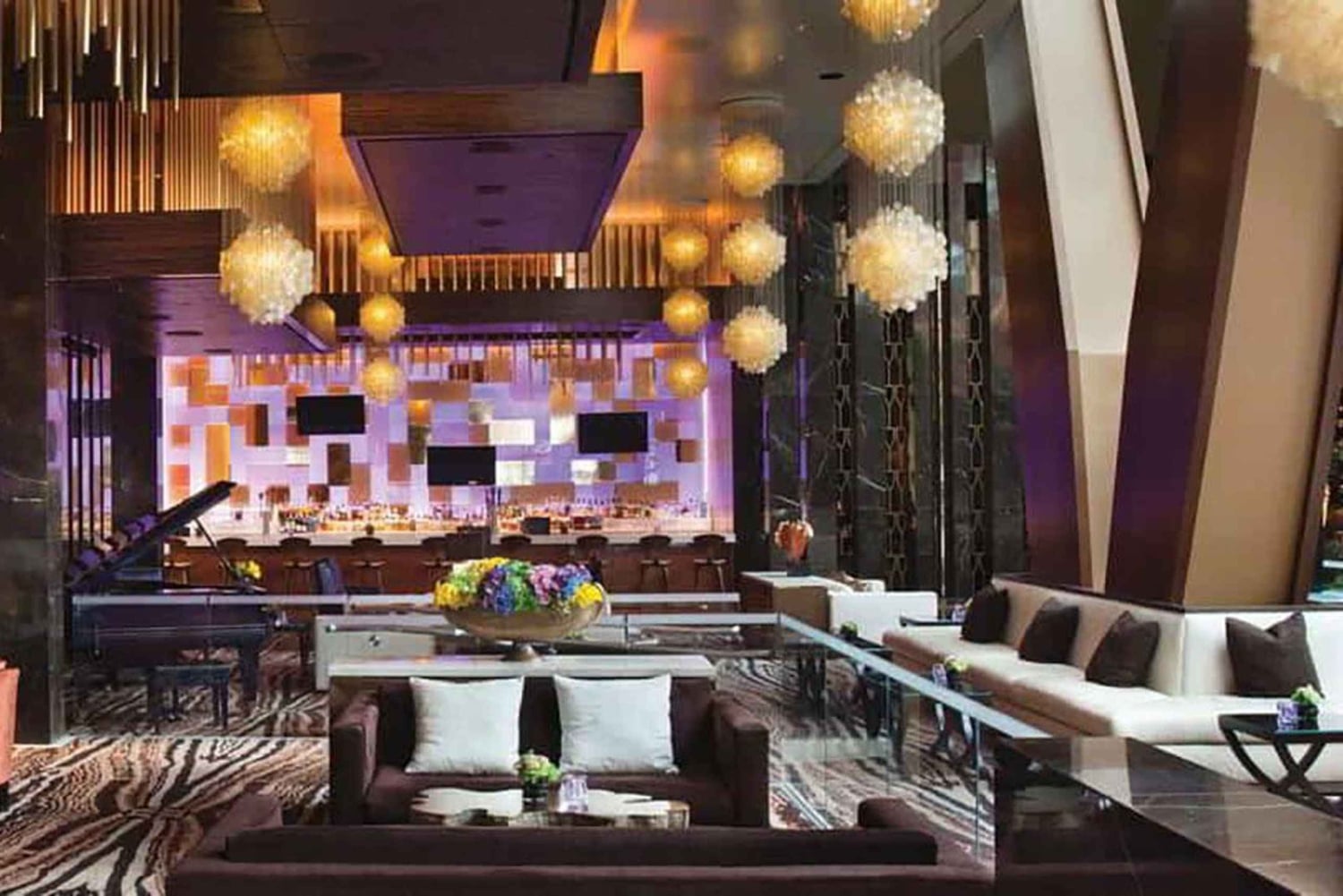 Las Vegas: Rota das Discotecas com Autocarro de Festa, Bebidas e Entrada Rápida