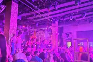 Las Vegas: Rota das Discotecas com Autocarro de Festa, Bebidas e Entrada Rápida