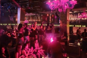 Las Vegas: Rota das Discotecas com Autocarro de Festa, Bebidas e Entrada Rápida