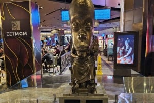 Las Vegas: Rota das Discotecas com Autocarro de Festa, Bebidas e Entrada Rápida